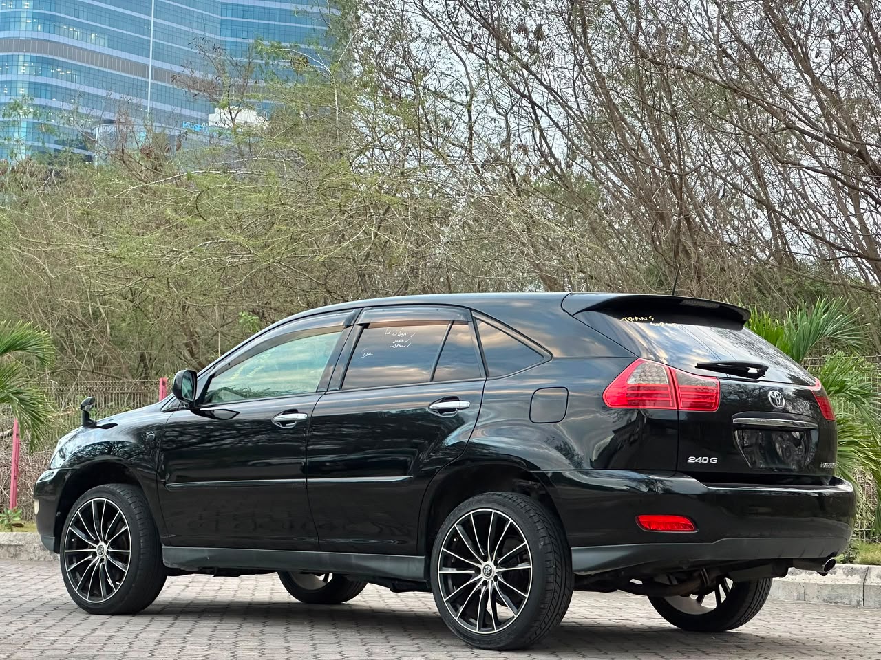 Toyota Harrier 240G thumbnail 7